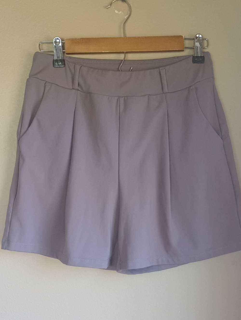 Halara Pleated Tope Pull On Athleisure Style Shorts Size M